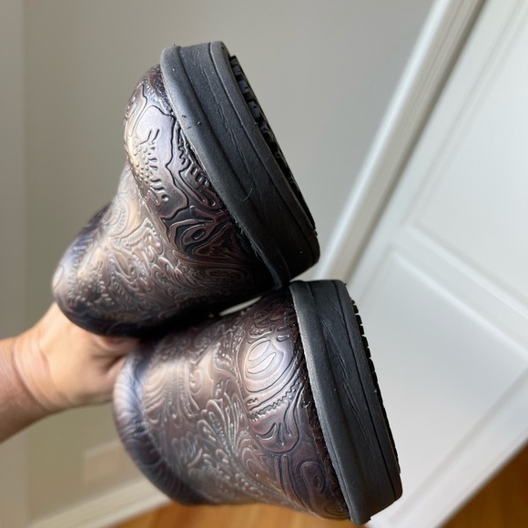 SafeTstep  comfort mules size 8 - Picture 11 of 16